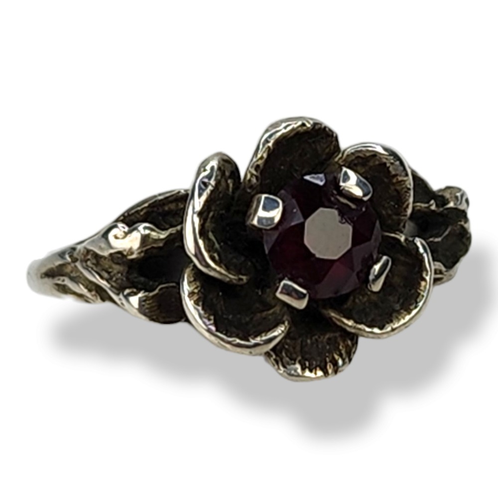 Vintage‎ Flower Ring Sterling Silver 6 Red Glass Stone Rose Botanical Antique